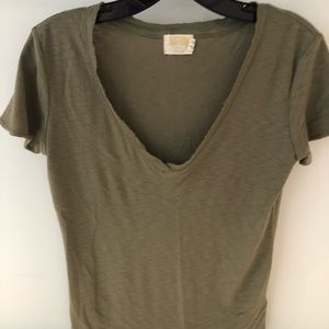 Perfect low v tee